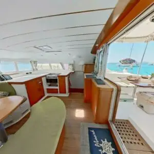 Lagoon 400 s2 cockpit