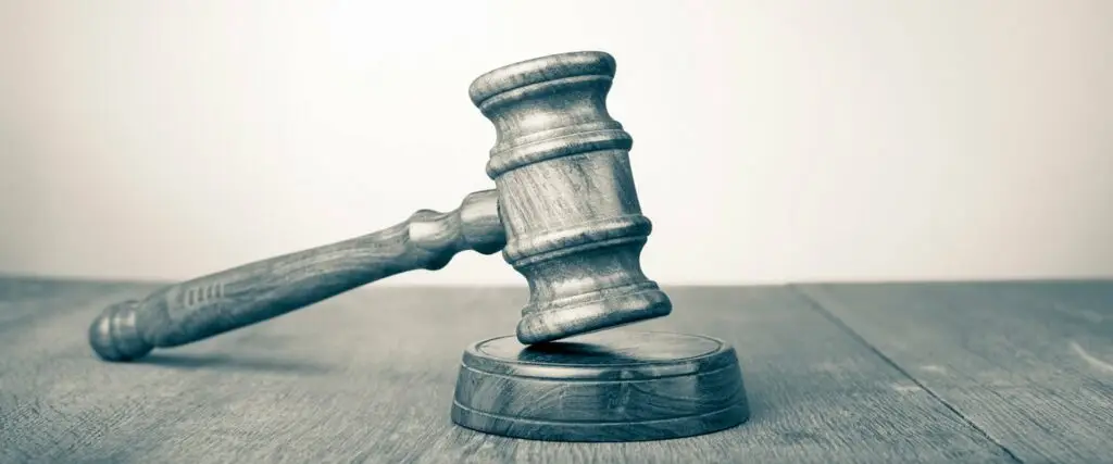 How to bid on a sailboat Auction